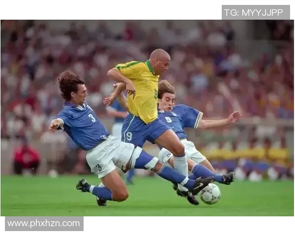 意大利足球巨星在欧洲杯赛场的辉煌历程与成就解析 意大利足球巨星在欧洲杯赛场的辉煌历程与成就解析