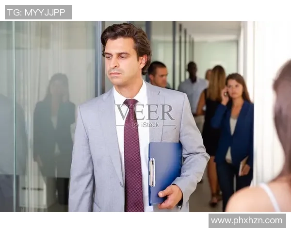 穿西装革履的足球球星：职业赛场外的另一种魅力与风采